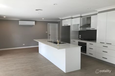Property photo of 2/18A Glasson Drive Orange NSW 2800