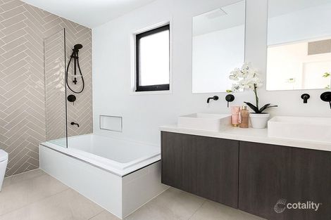 Property photo of 2/9 Cambridge Street Bulimba QLD 4171