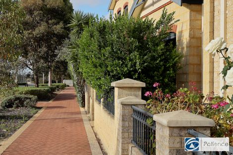 Property photo of 256 Lakeside Drive Joondalup WA 6027