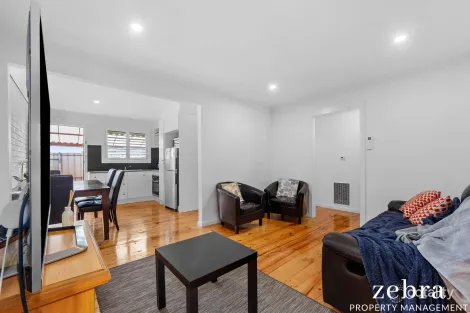 Property photo of 4/82-84 Fox Street St Albans VIC 3021