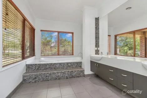 Property photo of 22 Hollara Drive Moama NSW 2731