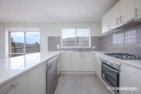 Property photo of 24 Hilda Drive Brookfield VIC 3338