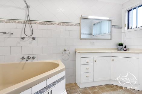 Property photo of 41 Horseshoe Circuit St Clair NSW 2759