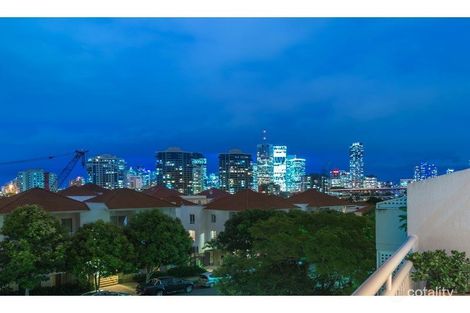 Property photo of 8/26 Merthyr Road New Farm QLD 4005