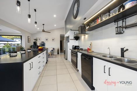 Property photo of 17 Kosciusko Way Mount Louisa QLD 4814