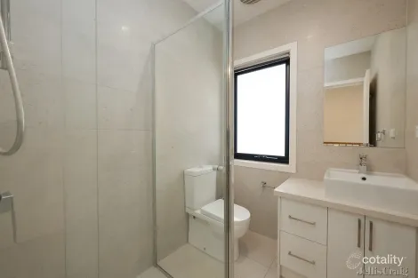 Property photo of 3/166 Rathcown Road Reservoir VIC 3073