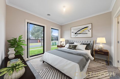 Property photo of 33 Thwaites Road Pakenham VIC 3810