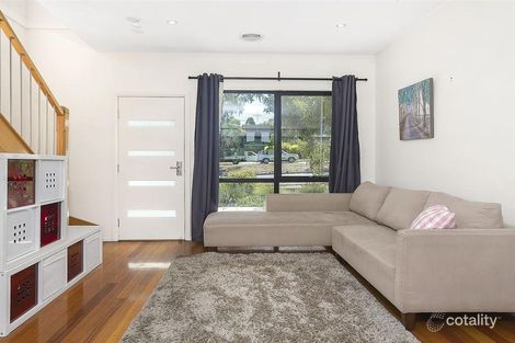 Property photo of 2/130 Ferntree Gully Road Oakleigh East VIC 3166