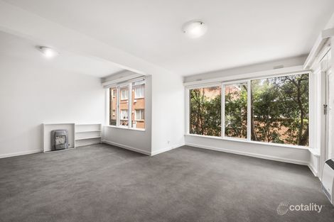 Property photo of 2/4 Hughenden Road St Kilda East VIC 3183