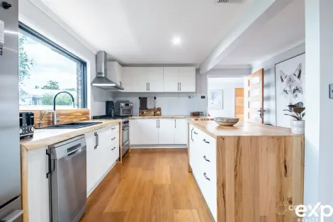Property photo of 33 Eastern Avenue Tarro NSW 2322