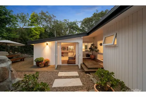 Property photo of 9 The Grove Merewether Heights NSW 2291