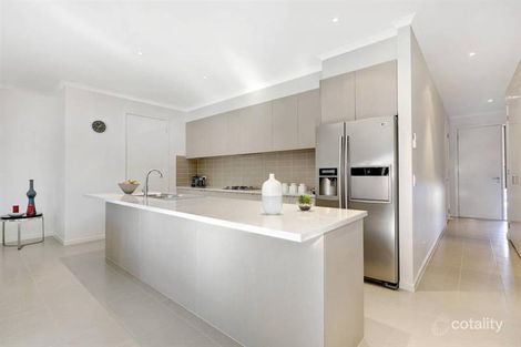 Property photo of 5 Tatterson Way Caroline Springs VIC 3023