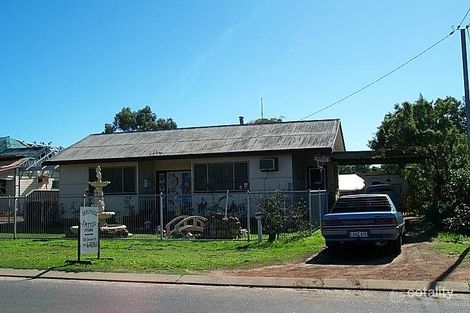 205 Second St, Wonthella, WA 6530