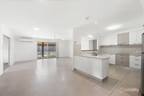 Property photo of 17 Gill Place Kalkie QLD 4670