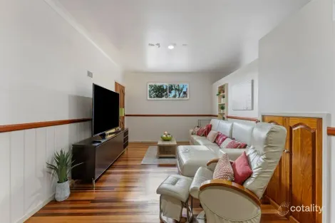 Property photo of 90 Kingfisher Parade Toogoom QLD 4655