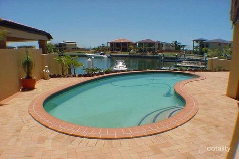 Property photo of 1 King James Court Paradise Point QLD 4216
