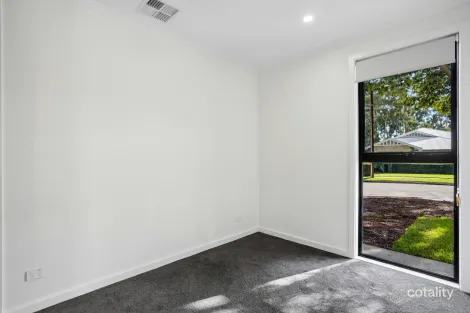 Property photo of 1 Hawthorn Crescent Campbelltown SA 5074