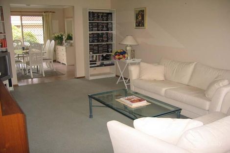 2/11 Buttercup Gr, Morphett Vale, SA 5162