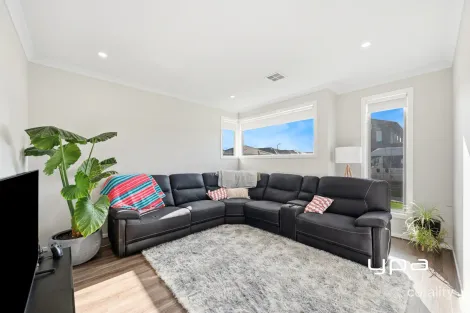 Property photo of 22 Regner Drive Sunbury VIC 3429