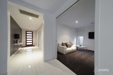 Property photo of 15 Bugle Lane Cranbourne West VIC 3977