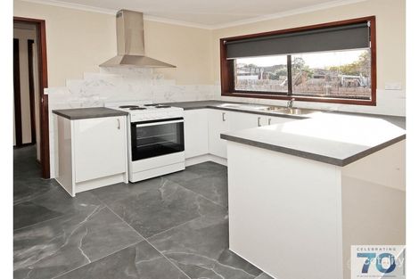 Property photo of 3/65 Clarendon Street Cranbourne VIC 3977