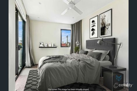 Property photo of 213/36 Anglesey Street Kangaroo Point QLD 4169