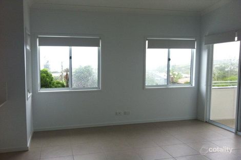 Property photo of 2/16 Orealla Crescent Sunrise Beach QLD 4567