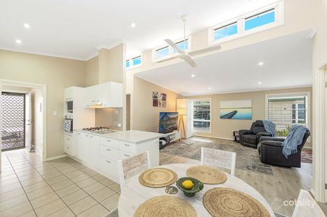 72a/2 Macleay Dr, Halekulani, NSW 2262