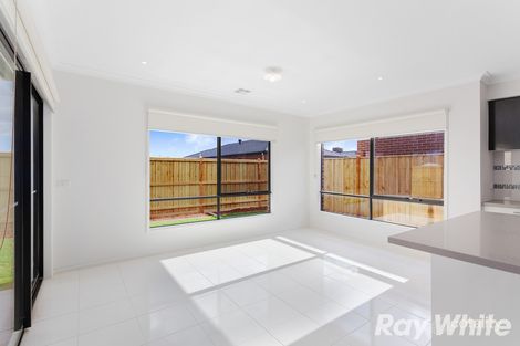 Property photo of 8 Clara Drive Officer VIC 3809