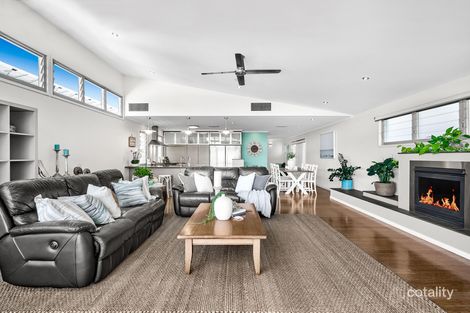 Property photo of 11 Earl Parade Manly QLD 4179