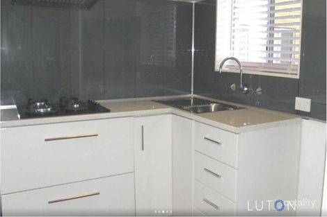 Property photo of 2/2 Donald Road Queanbeyan NSW 2620