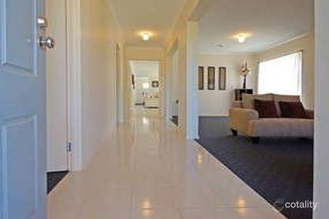 Property photo of 4 Hanrahan Wynd Lynbrook VIC 3975