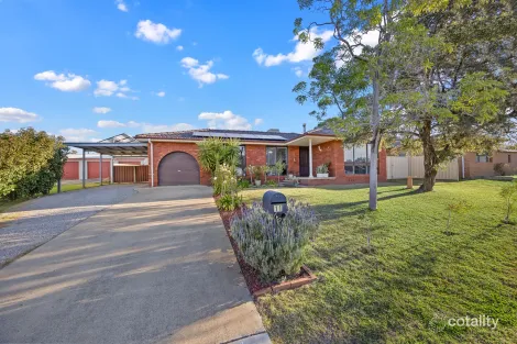 Property photo of 11 Harrier Parade Calala NSW 2340