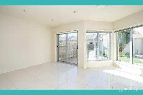 Property photo of 35 Gungahlin Place Gungahlin ACT 2912