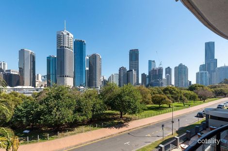 Property photo of 215/36 Macdonald Street Kangaroo Point QLD 4169