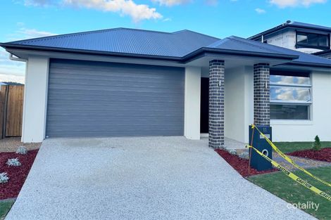 11 Macintyre St, South Ripley, QLD 4306