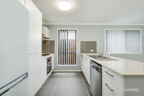 Property photo of 6 Pintail Circuit Deebing Heights QLD 4306