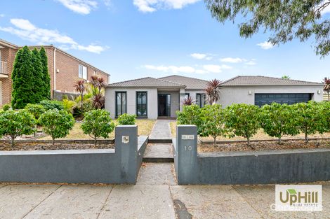 Property photo of 10 Riviera Drive Berwick VIC 3806