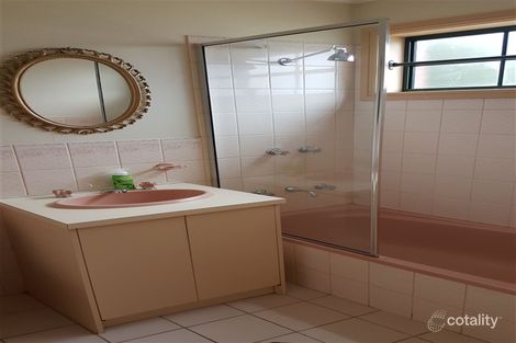 Property photo of 63 David Collins Drive Endeavour Hills VIC 3802