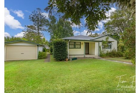 22 Hendy St, Woodford, QLD 4514