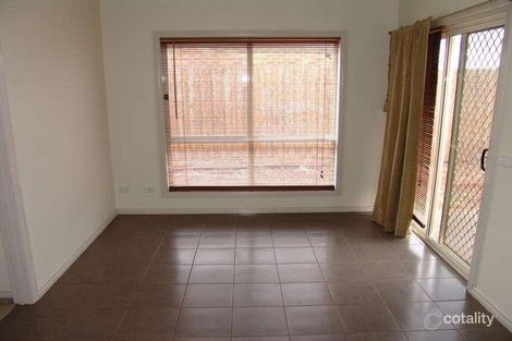 Property photo of 2 Emu Court Werribee VIC 3030