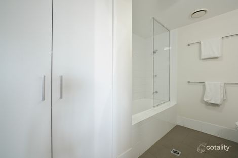 Property photo of 33/30 Goondoon Street Gladstone Central QLD 4680