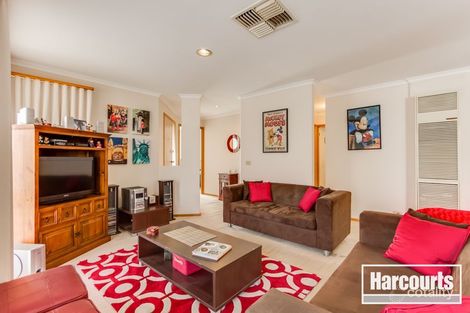 Property photo of 12 Rebecca Court Cranbourne North VIC 3977