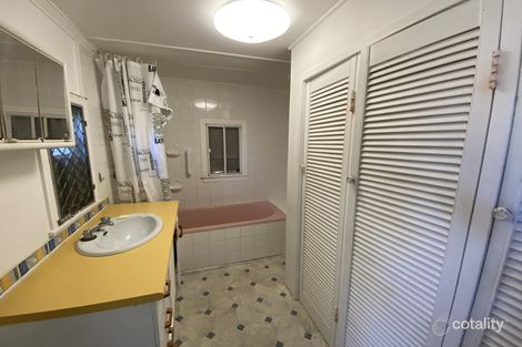 Property photo of 6 William Street Bundamba QLD 4304