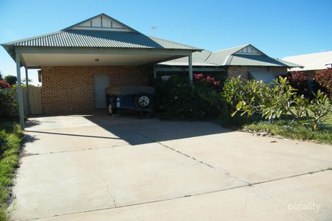 Property photo of 8 Mindirra Crescent Brockman WA 6701
