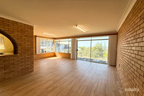 Property photo of 12 Henson Lane Yamba NSW 2464