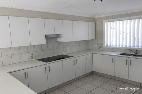 27 Alamau St, Benowa, QLD 4217