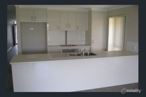 Property photo of 8 Highcliff Crescent North Lakes QLD 4509