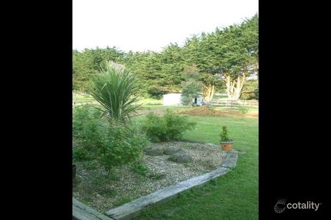 Property photo of 10 Ladye Place Woodend VIC 3442