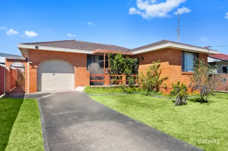 13 Madden St, Oak Flats, NSW 2529